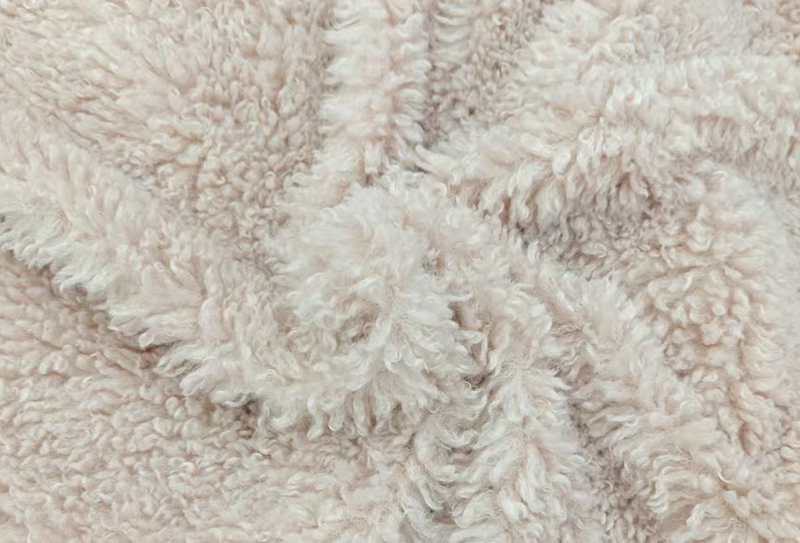 800mg/m² 165cm 卡拉羊绒布料适用于玩偶/座垫 800mg/m² 165cm 卡拉羊绒布料适用于玩偶/座垫