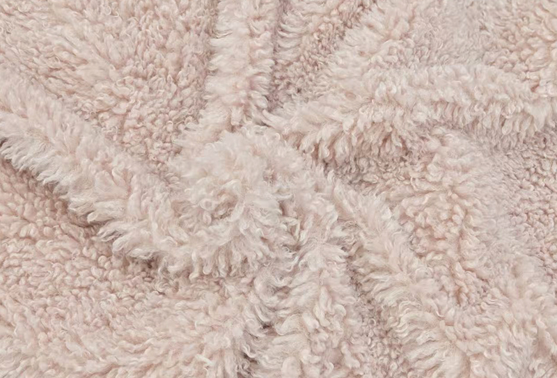 800mg/m² 165cm 卡拉羊绒布料适用于玩偶/座垫 800mg/m² 165cm 卡拉羊绒布料适用于玩偶/座垫