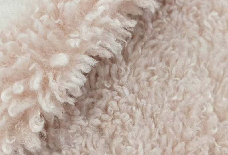 800mg/m² 165cm 卡拉羊绒布料适用于玩偶/座垫 800mg/m² 165cm 卡拉羊绒布料适用于玩偶/座垫