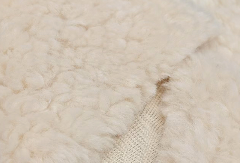 900mg*160cm 小云朵绒大颗粒毛绒布料适用于服装 900mg*160cm 小云朵绒大颗粒毛绒布料适用于服装