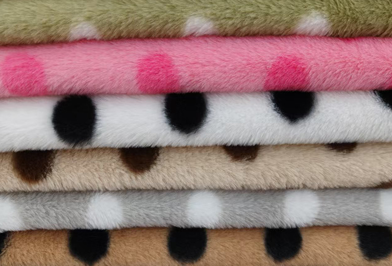 500mg 160cm 兔毛印花圆点面料 500mg 160cm 兔毛印花圆点面料