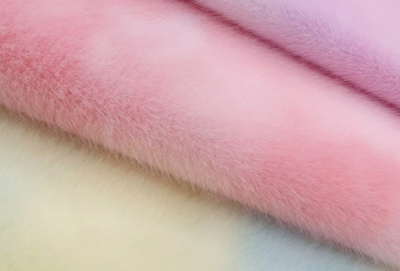 550mg 160cm 欧貂扎染毛绒面料适用于抱枕 550mg 160cm 欧貂扎染毛绒面料适用于抱枕