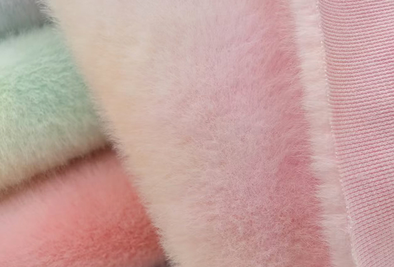 550mg 160cm 欧貂扎染毛绒面料适用于抱枕 550mg 160cm 欧貂扎染毛绒面料适用于抱枕