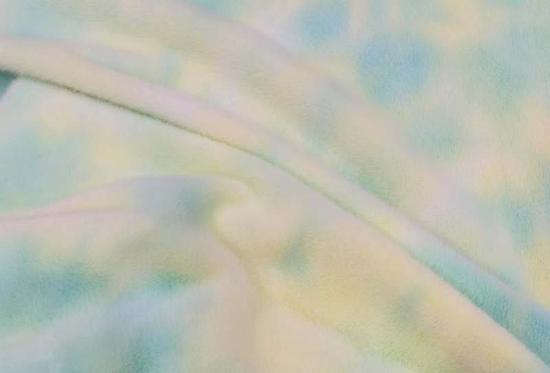 550mg 160cm 欧貂扎染毛绒面料适用于抱枕 550mg 160cm 欧貂扎染毛绒面料适用于抱枕