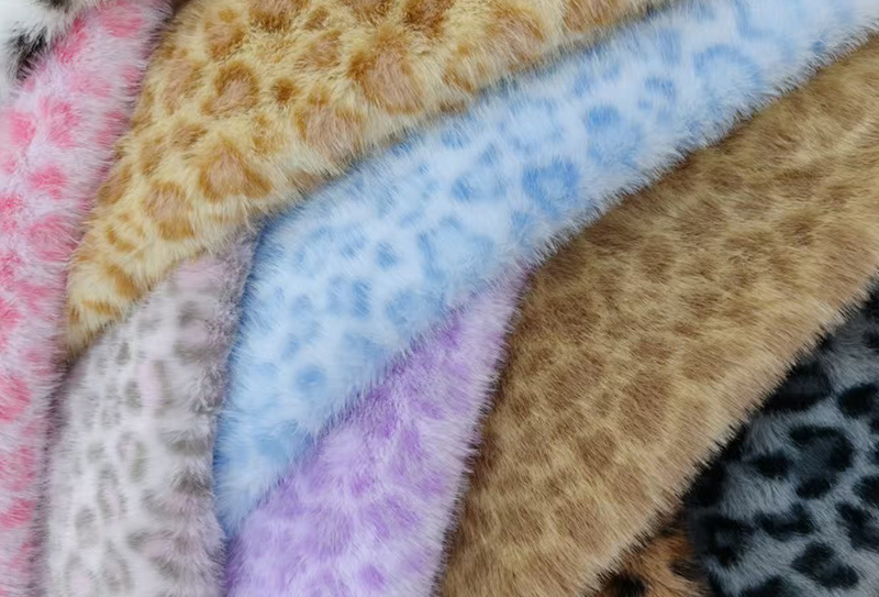 700mg*170cm 小金貂印花豹纹毛绒面料适用于包包/衣服 700mg*170cm 小金貂印花豹纹毛绒面料适用于包包/衣服