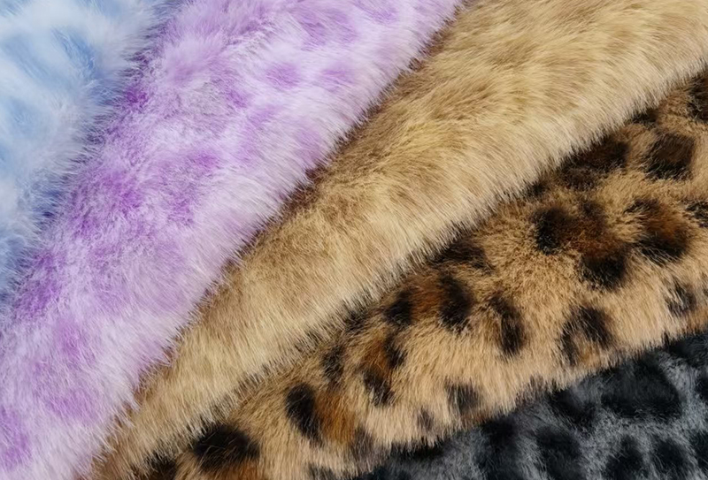 700mg*170cm 小金貂印花豹纹毛绒面料适用于包包/衣服 700mg*170cm 小金貂印花豹纹毛绒面料适用于包包/衣服