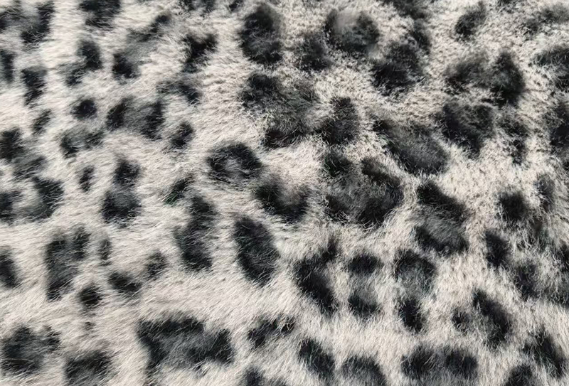 700mg*170cm 小金貂印花豹纹毛绒面料适用于包包/衣服 700mg*170cm 小金貂印花豹纹毛绒面料适用于包包/衣服